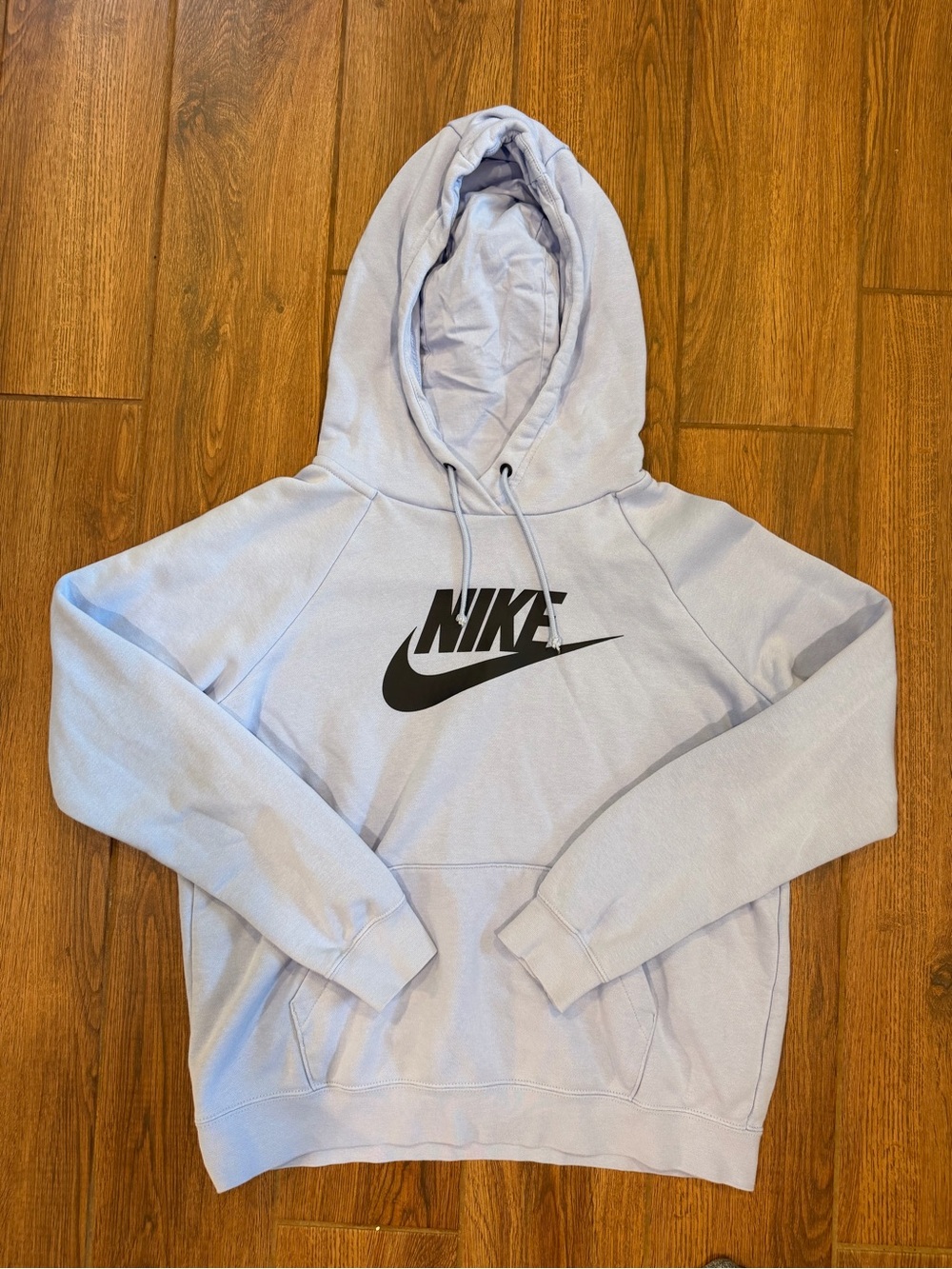 Nike women’s  Lavender Pullover Hoodie Sweatshirt / medium
